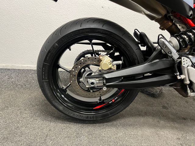 aprilia - dorsoduro-900