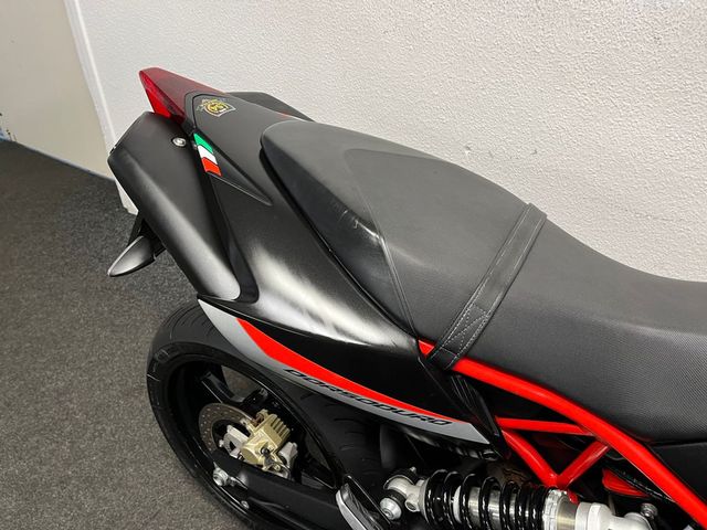 aprilia - dorsoduro-900
