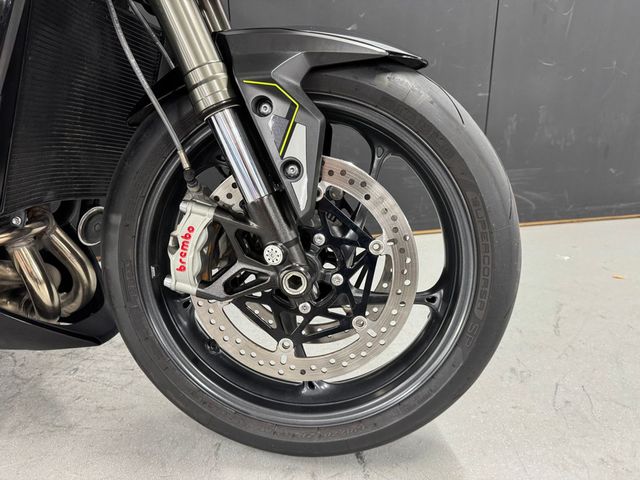 triumph - street-triple-rs