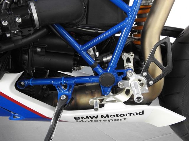 bmw - hp-2-sport