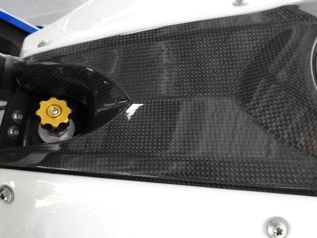 bmw - hp-2-sport