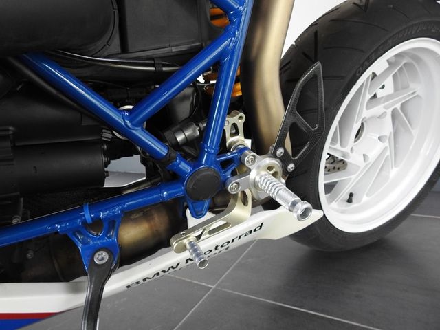 bmw - hp-2-sport