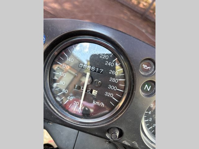 honda - cbr-1100--xx-super-blackbird