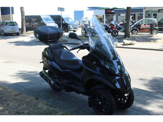 piaggio - mp3-400