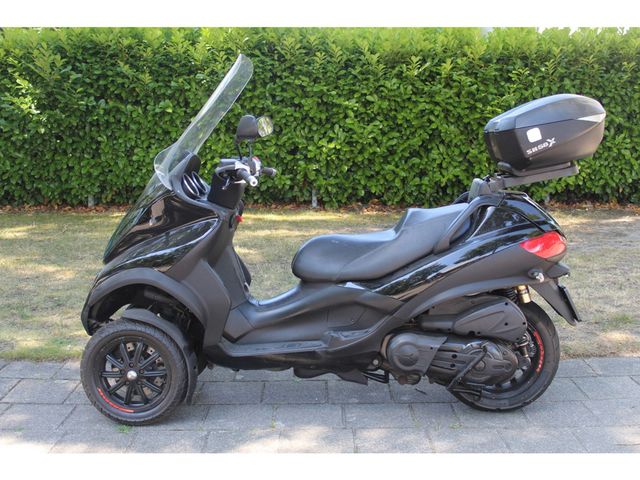 piaggio - mp3-400