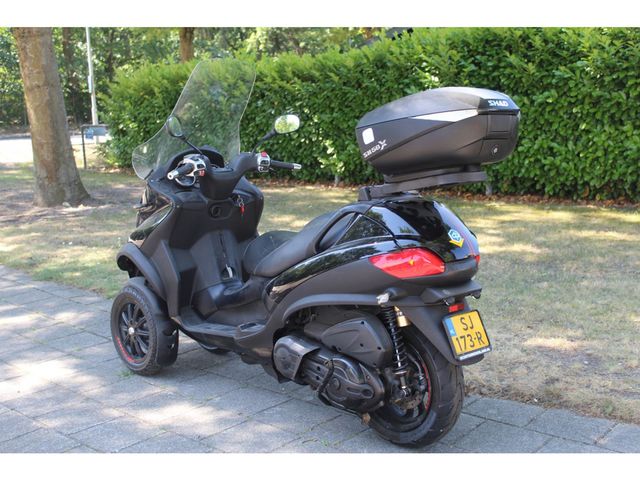 piaggio - mp3-400
