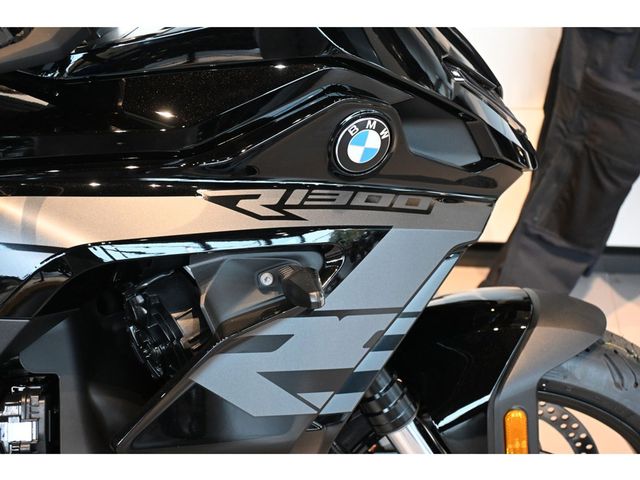 bmw - r-1300-rs
