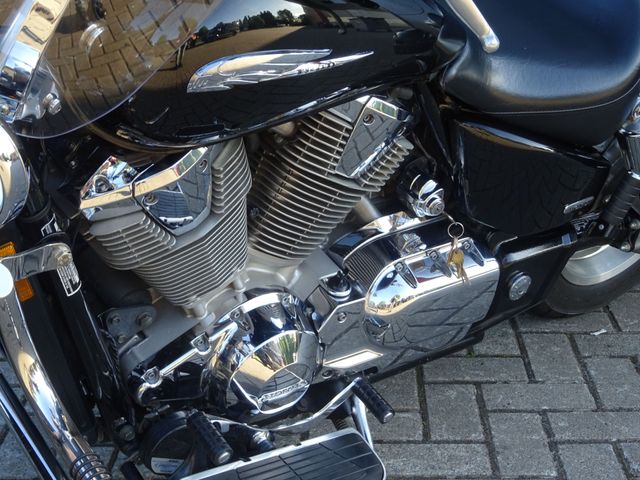 honda - vtx-1800