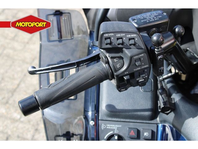 honda - gl-1800-goldwing-abs