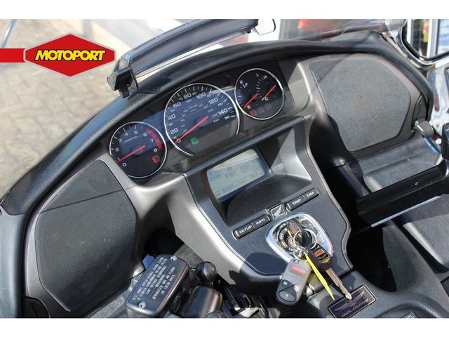 honda - gl-1800-goldwing-abs