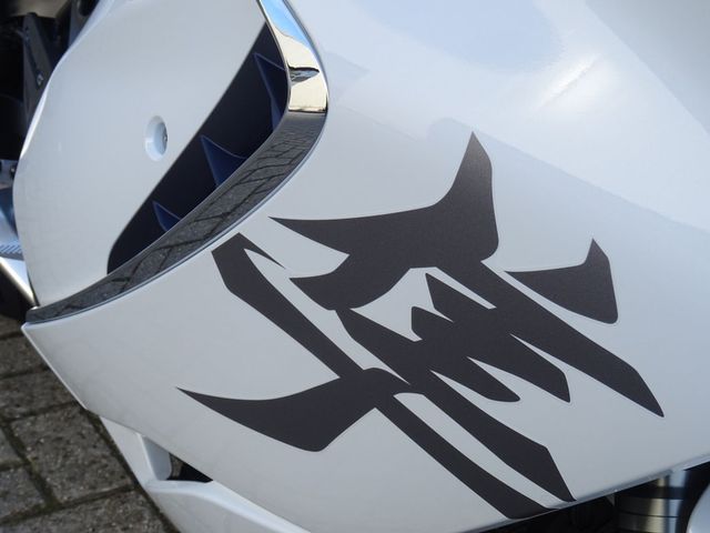 suzuki - gsx-r-1300-hayabusa