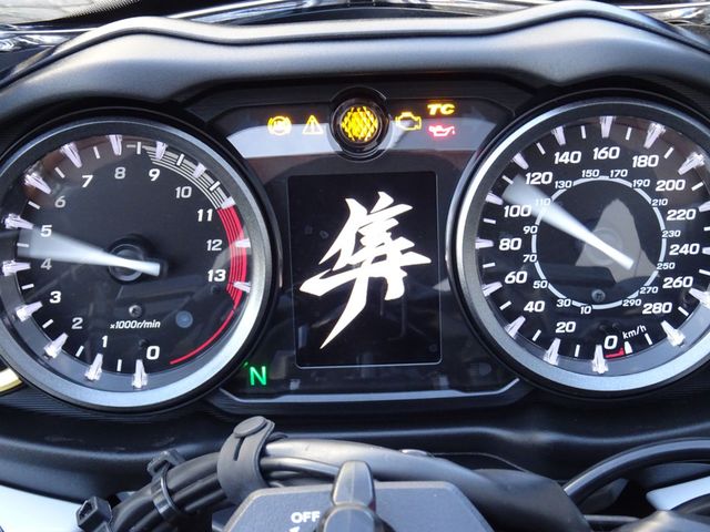 suzuki - gsx-r-1300-hayabusa