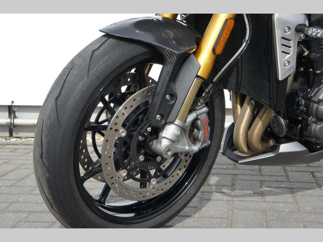 triumph - speed-triple-rs