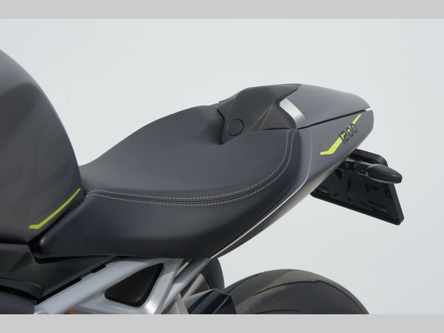 triumph - speed-triple-rs