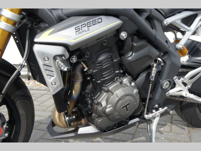 triumph - speed-triple-rs