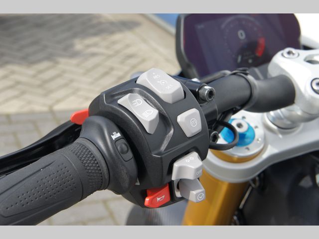 triumph - speed-triple-rs