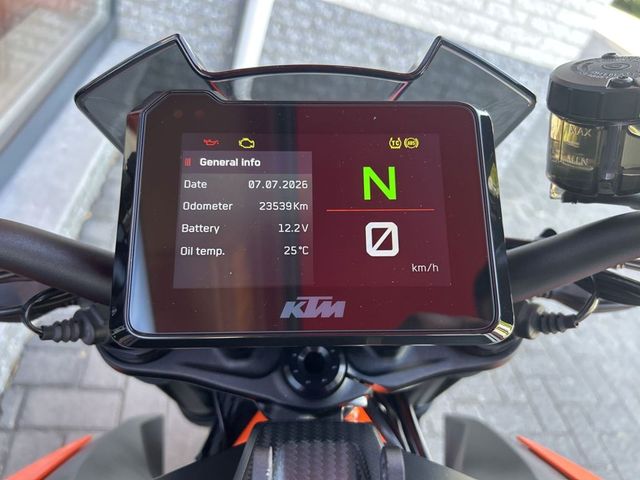 ktm - 1290-super-duke-r-evo