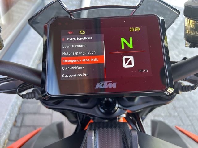 ktm - 1290-super-duke-r-evo