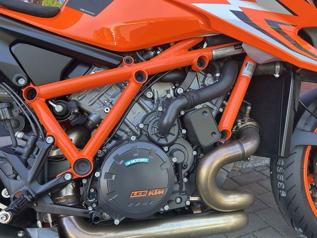 ktm - 1290-super-duke-r-evo