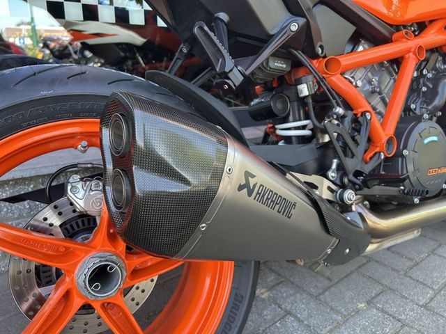 ktm - 1290-super-duke-r-evo