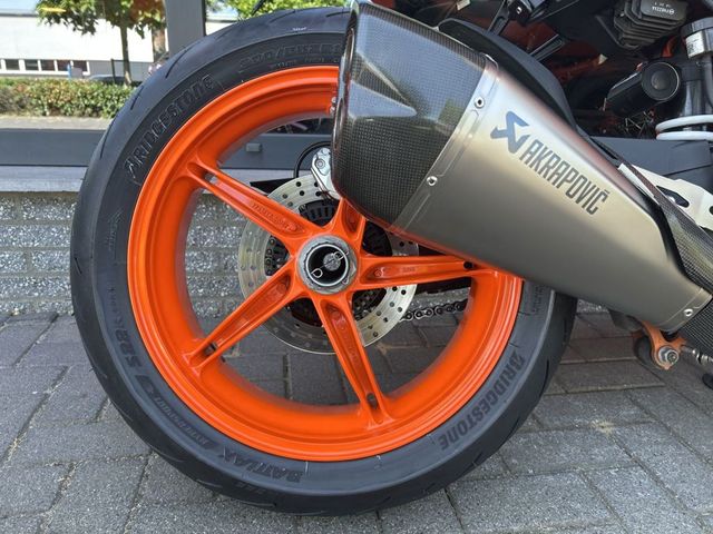 ktm - 1290-super-duke-r-evo