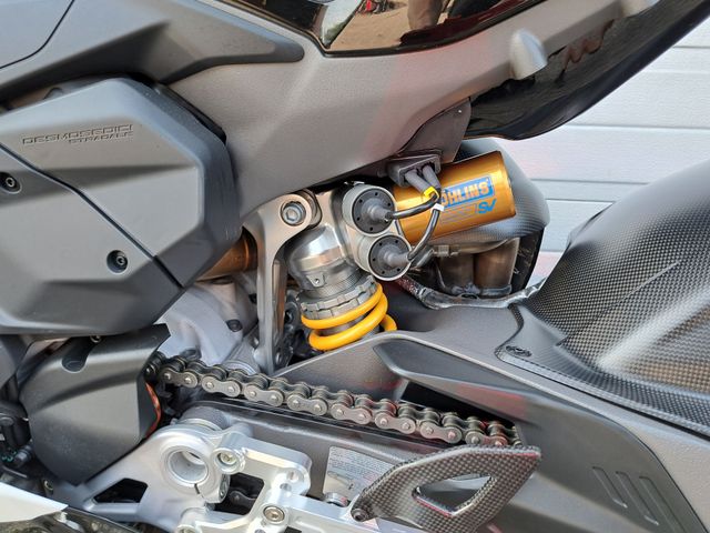 ducati - panigale-v4-tricolore