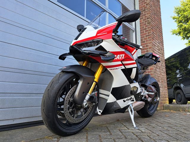 ducati - panigale-v4-tricolore