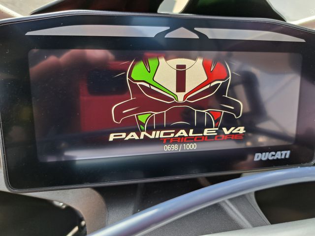 ducati - panigale-v4-tricolore