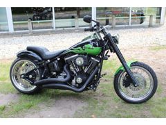 HARLEY-DAVIDSON SOFTAIL CUSTOM