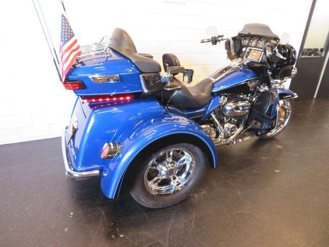 harley-davidson - tri-glide-ultra-classic-flhtcutg