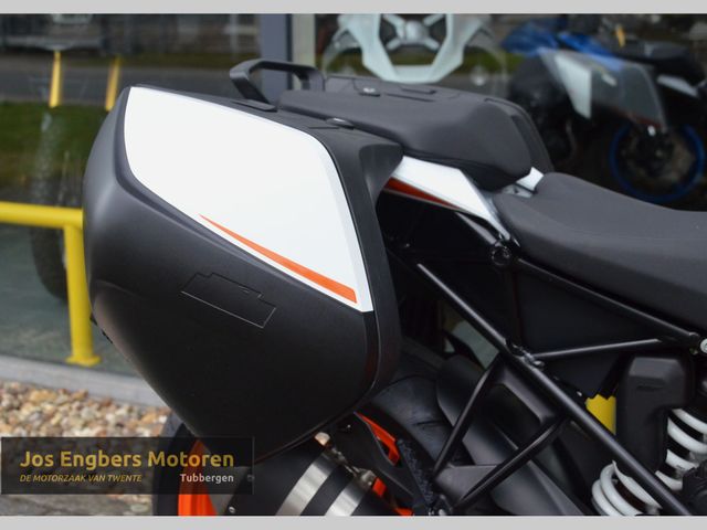 ktm - 1290-super-duke-gt