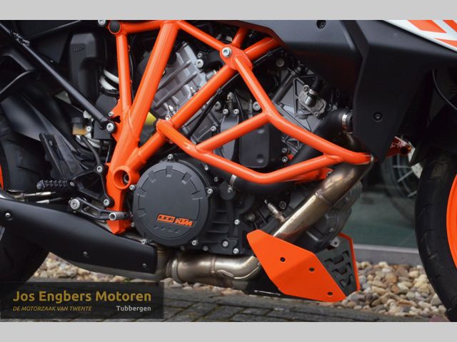 ktm - 1290-super-duke-gt
