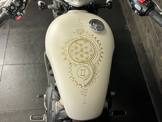 triumph - bonneville-speedmaster