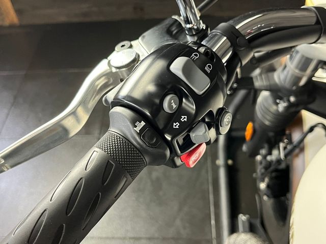 triumph - bonneville-speedmaster