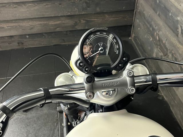 triumph - bonneville-speedmaster