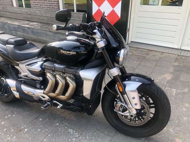 triumph - rocket-iii-r