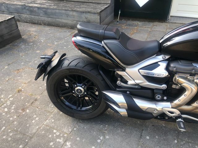 triumph - rocket-iii-r