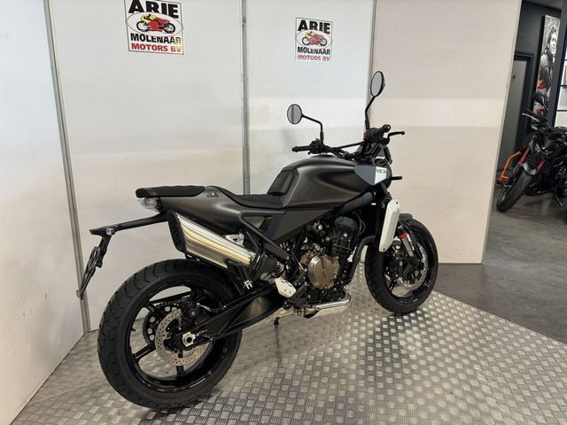 husqvarna - svartpilen-801