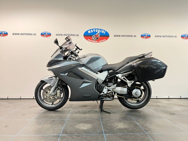 honda - vfr-800