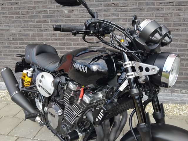 yamaha - xjr-1300