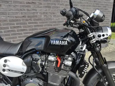 YAMAHA XJR 1300 – foto 3