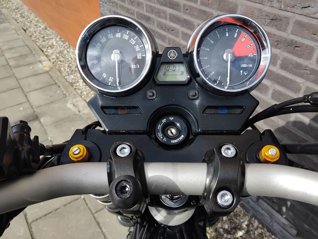 yamaha - xjr-1300