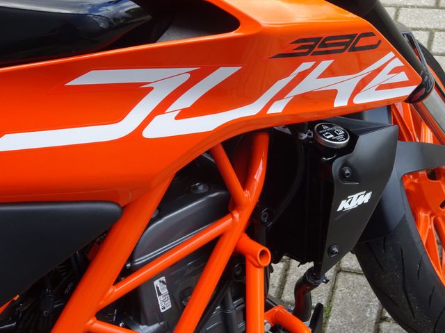 ktm - 390-duke-abs