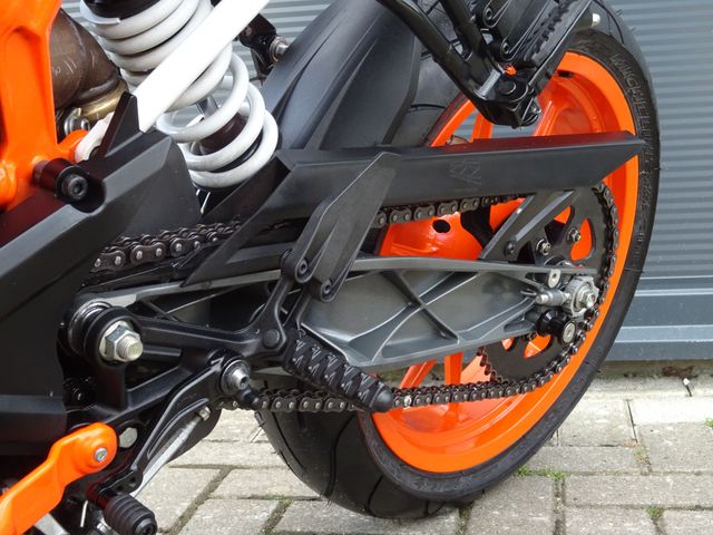 ktm - 390-duke-abs
