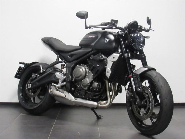 triumph - trident-660