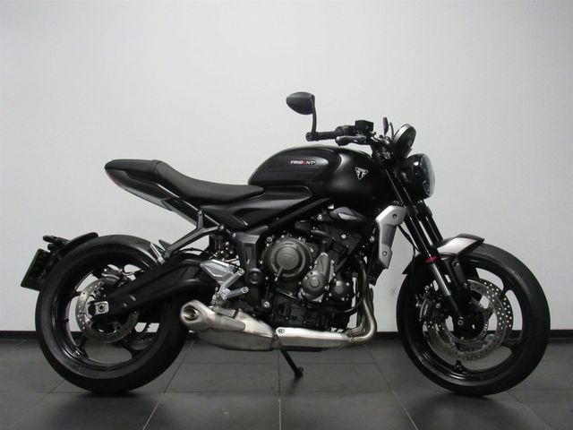 triumph - trident-660