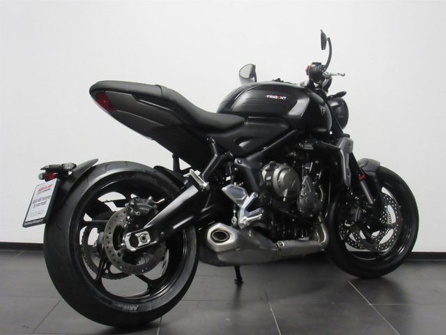 triumph - trident-660
