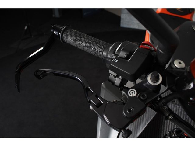 ktm - 1290-super-duke-rr