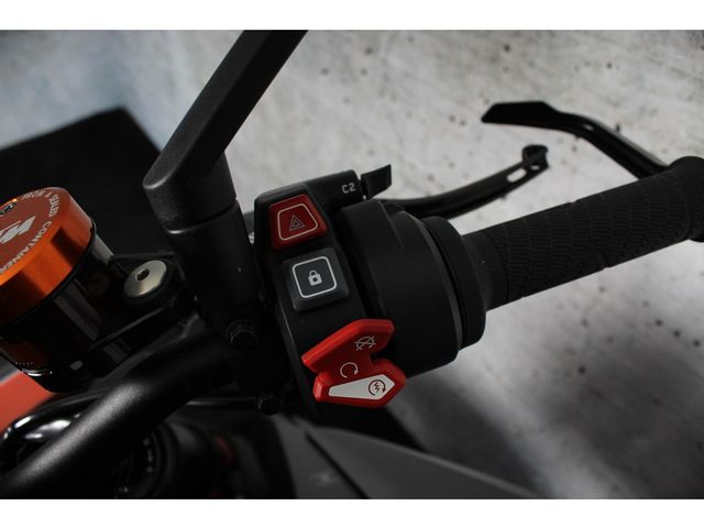 ktm - 1290-super-duke-rr