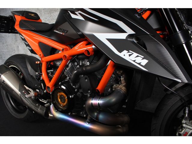 ktm - 1290-super-duke-rr